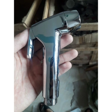Đầu xịt toilet lõi đồng cao cấp - Tiết kiệm nước, bền bỉ, giá ưu đãi 30.000 VNĐ 3 Đầu xịt toilet lõi đồng cao cấp - Tiết kiệm nước, bền bỉ, giá ưu đãi 30.000 VNĐ 3