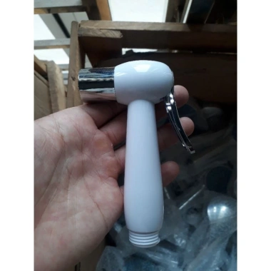 Đầu xịt toilet lõi đồng cao cấp - Tiết kiệm nước, bền bỉ, giá ưu đãi 30.000 VNĐ 10 Đầu xịt toilet lõi đồng cao cấp - Tiết kiệm nước, bền bỉ, giá ưu đãi 30.000 VNĐ 10