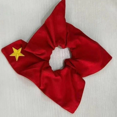 Dây buộc tóc ngôi sao năm cánh màu đỏ - Đuôi ngựa thấp, giá chỉ 39.600đ 6