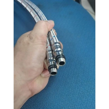 Dây cấp nước 50/60cm inox nóng lạnh, ống dẫn bồn rửa mặt & vòi rửa chén, chỉ 44.940₫ 4 Dây cấp nước 50/60cm inox nóng lạnh, ống dẫn bồn rửa mặt & vòi rửa chén, chỉ 44.940₫ 4