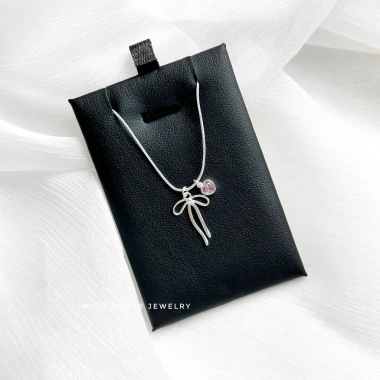 Dây chuyền bạc Miuu Silver - Vòng cổ nữ Vivian Bow sang trọng, giảm giá 800k 3 Dây chuyền bạc Miuu Silver - Vòng cổ nữ Vivian Bow sang trọng, giảm giá 800k 3