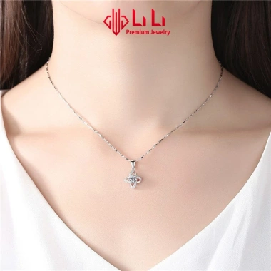 Dây chuyền bạc nữ LiLi S999 đá CZ 4 lá cỏ Serenity Giá giảm 22% chỉ 2.209.000₫