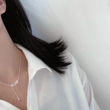 Dây chuyền bạc nữ TLEE tán lá đính đá cá tính - Giá giảm 22 chỉ 780.000 VND 3