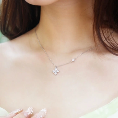Dây chuyền bạc xi bạch kim LAVESTA LAV148 Lani mặt cỏ 4 lá may mắn, hộ mệnh cảm xúc, giá ưu đãi 900.000₫
