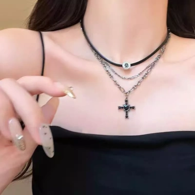 Dây chuyền chữ thập Gothic xương cổ - Phụ kiện thời trang nữ giảm giá 27.260 VND 5