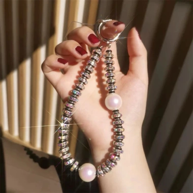 Dây chuyền điện thoại cườm sang trọng Ngọc trai Pha lê Mini Túi máy ảnh, đeo cổ tay, chống mất - Giá 44.000 VND 12 Dây chuyền điện thoại cườm sang trọng Ngọc trai Pha lê Mini Túi máy ảnh, đeo cổ tay, chống mất - Giá 44.000 VND 12
