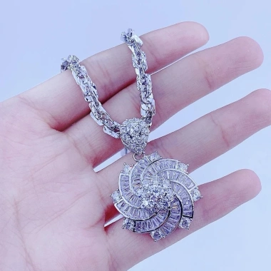 Dây Chuyền Nữ Bạch Kim Hoạ Tiệt Xoắn Vuông 5 Chỉ kèm Mặt Hoa Xoắn Đá - Giảm 20% 3