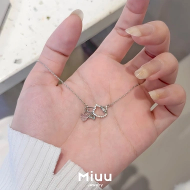 Dây chuyền nữ Hello Kitty Safety Pin, vòng cổ Miuu Jewelry FSA 03 - 211.500₫