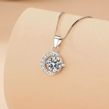 Dây chuyền nữ Moissanite Caterina Diamond Luna - Kim cương nhân tạo, Moonstone, giá ưu đãi 1,590,000đ 3 Dây chuyền nữ Moissanite Caterina Diamond Luna - Kim cương nhân tạo, Moonstone, giá ưu đãi 1,590,000đ 3