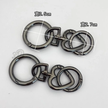 Dây chuyền túi mở rộng kim loại – Phụ kiện dây đeo vai Longcham Hobo, túi mini nách, đeo chéo – Giá 176.040₫ 6 Dây chuyền túi mở rộng kim loại – Phụ kiện dây đeo vai Longcham Hobo, túi mini nách, đeo chéo – Giá 176.040₫ 6