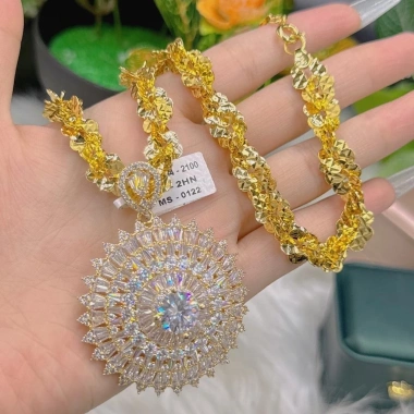 Dây chuyền vòng cổ nữ vàng 1 lượng mặt hoa cao cấp sang trọng, tinh tế – Giá chỉ 499.000₫