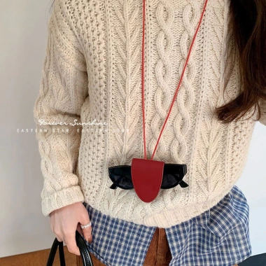 Dây Da Đa Năng MONICOO - Kẹp Vòng Cổ Nữ, Kính Mát, Dây Bảo Quản, Xương Đòn & Dây Xích Trang Trí, Giá ưu đãi 159.840₫ 4 Dây Da Đa Năng MONICOO - Kẹp Vòng Cổ Nữ, Kính Mát, Dây Bảo Quản, Xương Đòn & Dây Xích Trang Trí, Giá ưu đãi 159.840₫ 4