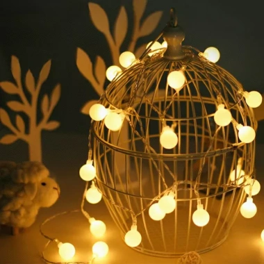 Dây đèn LED Cherry Ball bi đục trang trí lễ Tết decor nhà cửa giá 38.000 VND