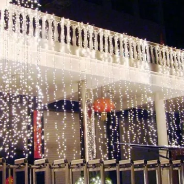 Dây đèn LED rèm 3x3m 6x3m 24 sợi nháy 8 chế độ trang trí Tết Noel giá 119.000 VND