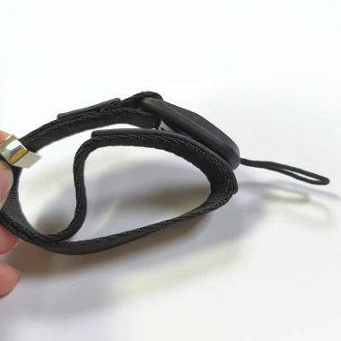 Dây đeo cổ tay AL035 - Khóa tháo lắp nhanh, an toàn cho máy ảnh, giá chỉ 141.000 VND 5 Dây đeo cổ tay AL035 - Khóa tháo lắp nhanh, an toàn cho máy ảnh, giá chỉ 141.000 VND 5