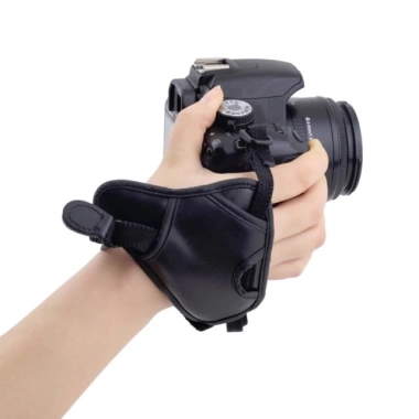 Dây đeo cổ tay máy ảnh giả da tam giác - Thiết kế bền, giá 45.000₫, giảm ngay