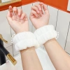 Dây đeo cổ tay nam đàn hồi siêu thấm, quick dry, điều chỉnh dễ dàng, hỗ trợ tập luyện - Giá ưu đãi 67.675₫