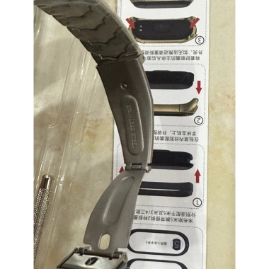 Dây đeo kim loại V shape mắt khoá vảy rồng cho Mi Band 4/5/6 – Chính hãng MIJOBS