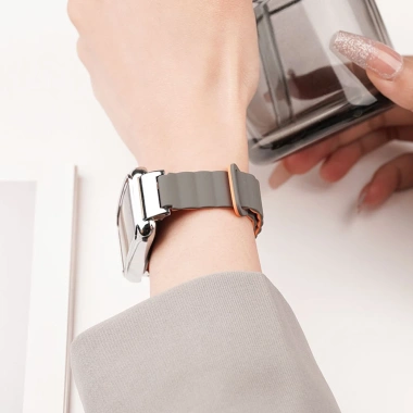 Dây đeo silicon khung kim loại từ tính cho Huawei Band 10/9/8/7/6 & Honor Band 9/7/6 - Giá 158.389 VND