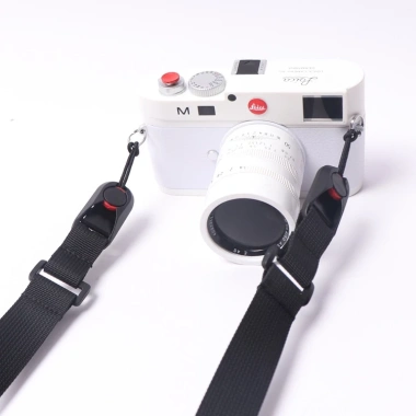 Dây máy ảnh đeo cổ Quick Release có đệm vai - Thao tác nhanh, chỉ 126.000 VND