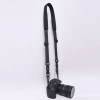 Dây máy ảnh đeo cổ Quick Release có đệm vai - Thao tác nhanh, chỉ 126.000 VND 9