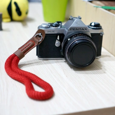 Dây máy ảnh Shetu hand strap đeo cổ tay - Giá 130.000đ, chất liệu mềm, chống trượt, thoải mái