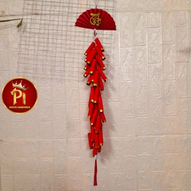Dây pháo giấy cỡ lớn, khánh câu đối nhung đỏ, chữ thư pháp nhũ vàng - 139.000₫