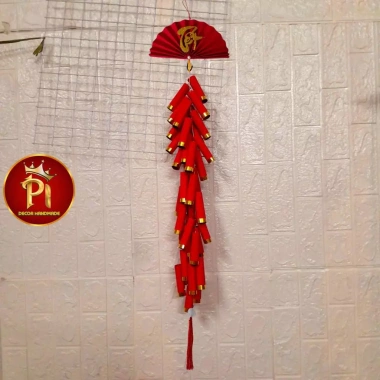 Dây pháo giấy cỡ lớn, khánh câu đối nhung đỏ, chữ thư pháp nhũ vàng - 139.000₫