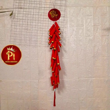 Dây pháo giấy lớn trang trí Tết, khánh câu đối, quạt nhung đỏ tròn chữ thư pháp nhũ vàng tua ngọc - Giá ưu đãi 149.000₫