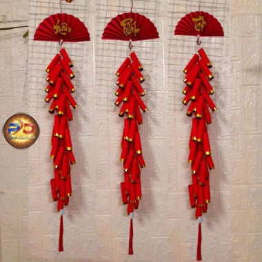 Dây pháo giấy nhung đỏ Tết - Quạt bán nguyệt chữ thư pháp nhũ vàng tua ngọc, nhà cửa lớn 159.000đ