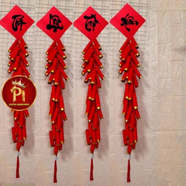 Dây pháo giấy Tết lớn nhung đỏ tem vàng, chữ thư pháp, nhũ đen, tua ngọc sen - 149k
