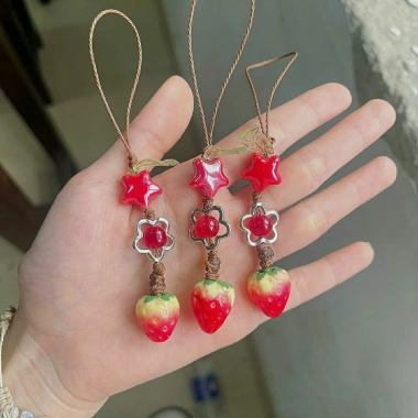 Dây treo điện thoại handmade móc khóa quả táo đỏ - Giá chỉ 39.000₫ 10 Dây treo điện thoại handmade móc khóa quả táo đỏ - Giá chỉ 39.000₫ 10