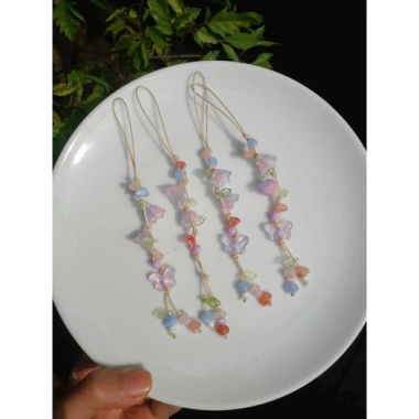 Dây treo điện thoại hoa lily bướm đa màu sắc, phong cách, giá chỉ 28.000₫ 8