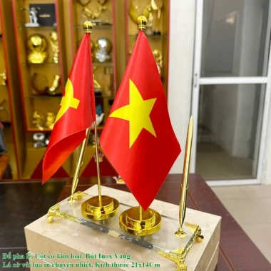 Đế Cắm Cờ Bàn Làm Việc - Vải Lụa 2 Lớp Bền Đẹp, Quà Tặng Hoàng Gia 598.000 VND 4 Đế Cắm Cờ Bàn Làm Việc - Vải Lụa 2 Lớp Bền Đẹp, Quà Tặng Hoàng Gia 598.000 VND 4