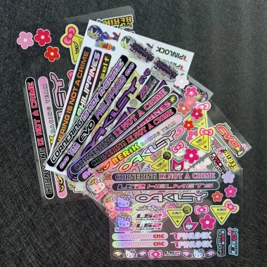 Đề can phản quang Hello Kitty mũ bảo hiểm xe máy, giảm giá 77.000 đồng 2 Đề can phản quang Hello Kitty mũ bảo hiểm xe máy, giảm giá 77.000 đồng 2
