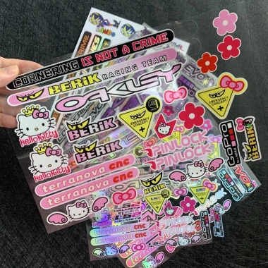 Đề can phản quang Hello Kitty mũ bảo hiểm xe máy, giảm giá 77.000 đồng 5 Đề can phản quang Hello Kitty mũ bảo hiểm xe máy, giảm giá 77.000 đồng 5