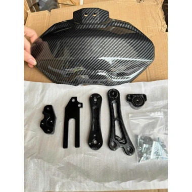 Dè chắn bùn vân carbon lắp xe điện Giá ưu đãi 165k, chất liệu bền, thiết kế đẹp