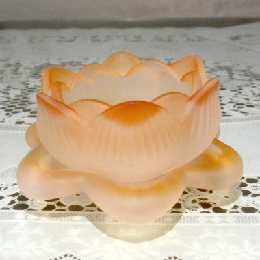 Đế hoa sen lưu ly thủy tinh nhiều màu – Đặt đèn cầy, giảm còn 39.000₫ (50.310₫) 5 Đế hoa sen lưu ly thủy tinh nhiều màu – Đặt đèn cầy, giảm còn 39.000₫ (50.310₫) 5