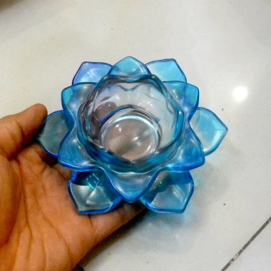 Đế hoa sen lưu ly thủy tinh nhiều màu – Đặt đèn cầy, giảm còn 39.000₫ (50.310₫) 6 Đế hoa sen lưu ly thủy tinh nhiều màu – Đặt đèn cầy, giảm còn 39.000₫ (50.310₫) 6