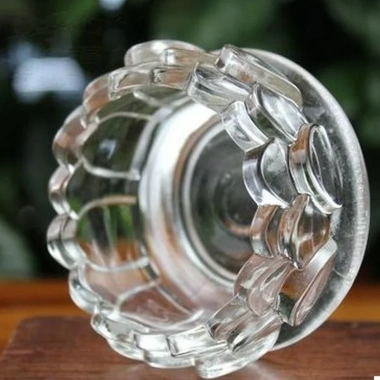 Đế nến sen thấp bằng thuỷ tinh cao cấp Đức Tín lung linh, giá chỉ 25.000 đồng 4 Đế nến sen thấp bằng thuỷ tinh cao cấp Đức Tín lung linh, giá chỉ 25.000 đồng 4
