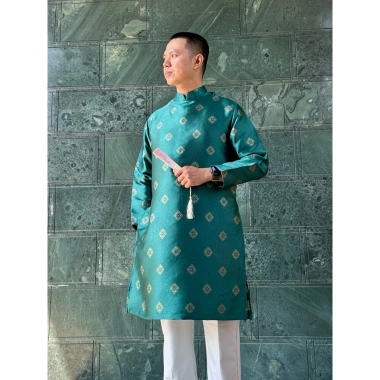 Deal Mở Bán Áo Dài Nam Cách Tân Hoạ Tiết Ô Vuông Ánh Kim, Đứng Phom Chuẩn Dáng 2H Unisex - 345.000