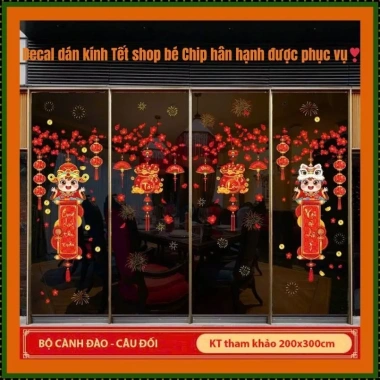 Decal dán kính Tết 2.026 bộ cành đào, túi tài lộc, câu đối chữ Việt, hít tĩnh điện - 55.000₫
