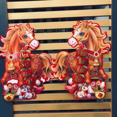 Decal Đôi Ngựa Đỏ Trang Trí Tết - Chúc Mừng Năm Mới Vạn Sự Như Ý - Giá 55.000₫ 8 Decal Đôi Ngựa Đỏ Trang Trí Tết - Chúc Mừng Năm Mới Vạn Sự Như Ý - Giá 55.000₫ 8