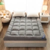 Đệm topper siêu ấm dày dặn, họa tiết sinh động - Trải giường mùa đông chỉ 250.000₫