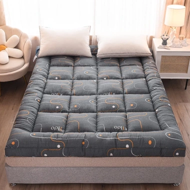 Đệm topper siêu ấm dày dặn, họa tiết sinh động - Trải giường mùa đông chỉ 250.000₫ 4