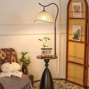 Đèn Cây Đứng CM64 - Đèn Sàn Ba Ngăn Cổ Điển, Chân Tam Giác, Giá 845.000₫ 2