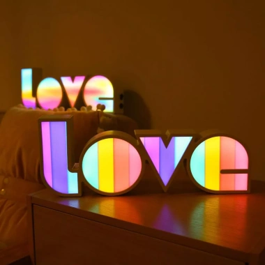 Đèn chữ LOVE 3D hộp LED để bàn - Trang trí phòng ngủ, phòng khách, bàn PC - Mẫu mới 2.024, giá chỉ 30.000 VND