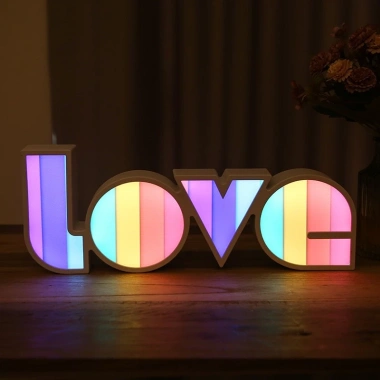 Đèn chữ LOVE 3D hộp LED để bàn - Trang trí phòng ngủ, phòng khách, bàn PC - Mẫu mới 2.024, giá chỉ 30.000 VND