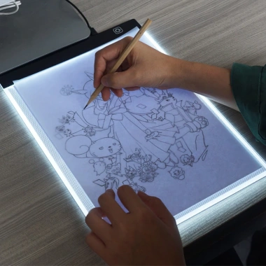 Đèn LED Bảng Vẽ 3 Cấp Độ Khổ A5 Cao Cấp – Chiếu Sáng Rõ, Giá 106.590 VND Đèn LED Bảng Vẽ 3 Cấp Độ Khổ A5 Cao Cấp – Chiếu Sáng Rõ, Giá 106.590 VND