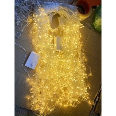 Đèn LED mạnh 12m thả tràng 60 sọi ánh sáng vàng - Giá chỉ 59.000₫, giảm giá sốc